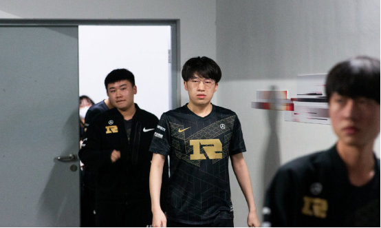 心存疑虑 心存疑虑