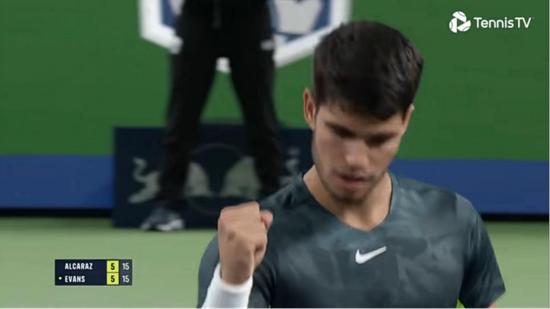 的亮眼表现 的亮眼表现