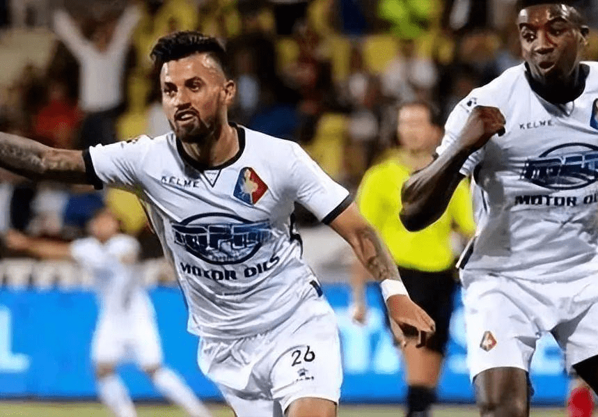 一个鼓励多 一个鼓励多