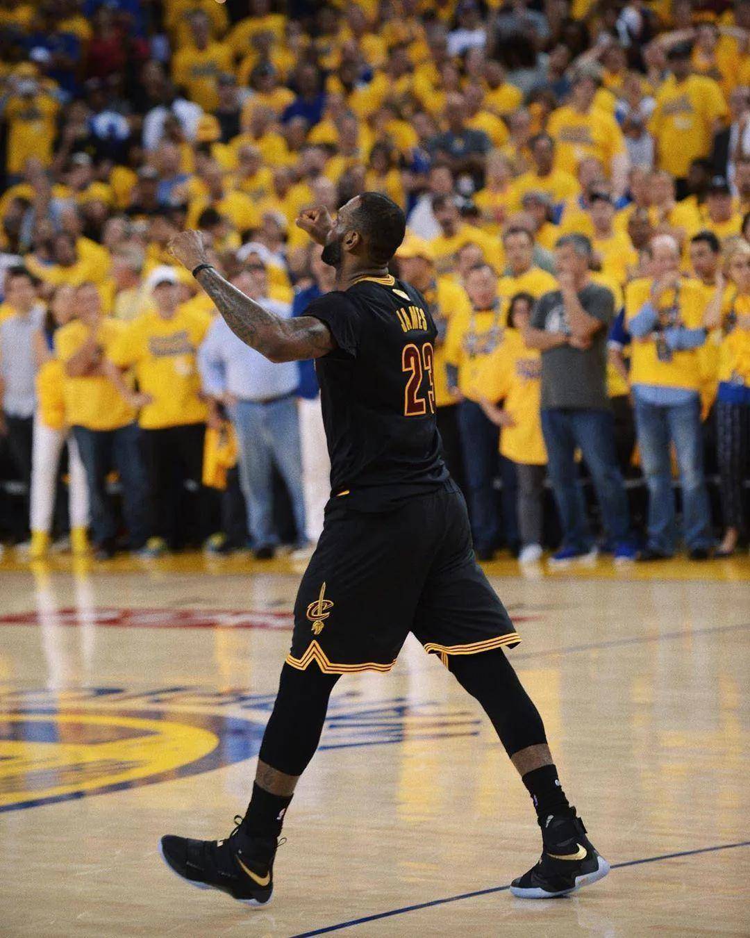 防守站稳 防守站稳